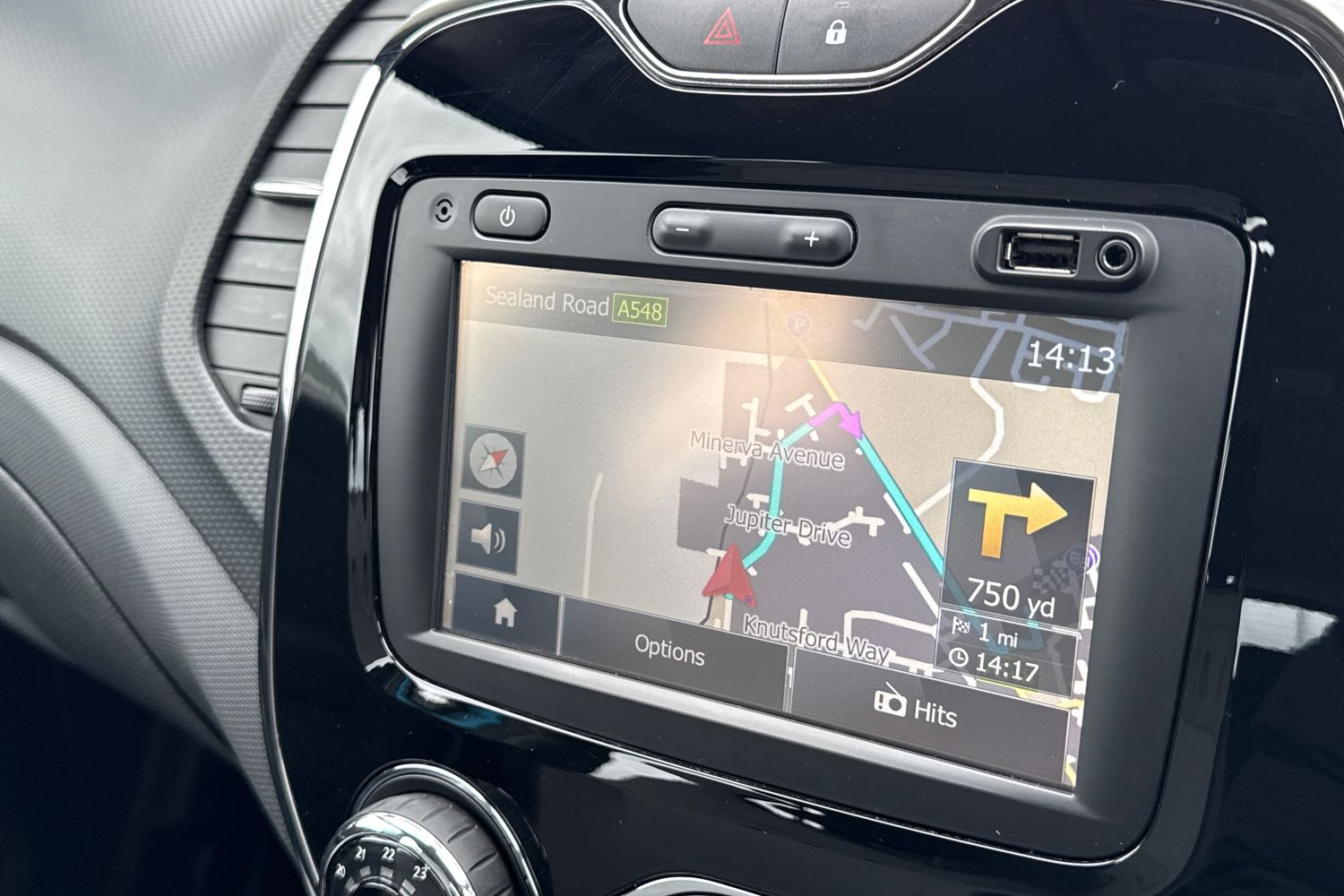 Used Renault Captur 2015 for sale - 77829329: Photo 17