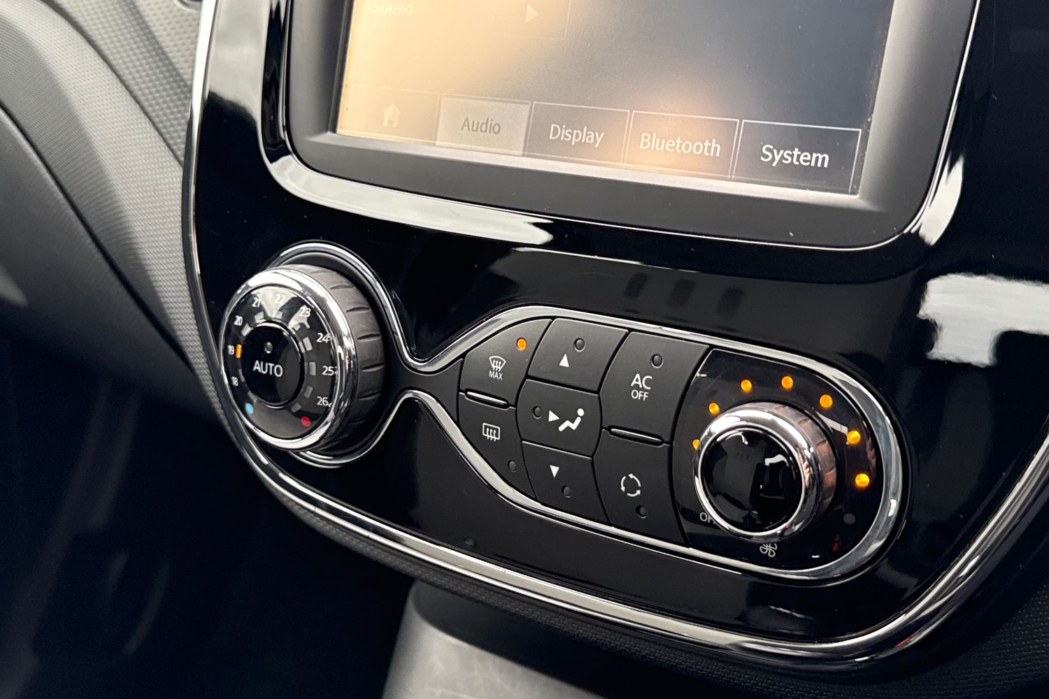 Used Renault Captur 2015 for sale - 77829329: Photo 22