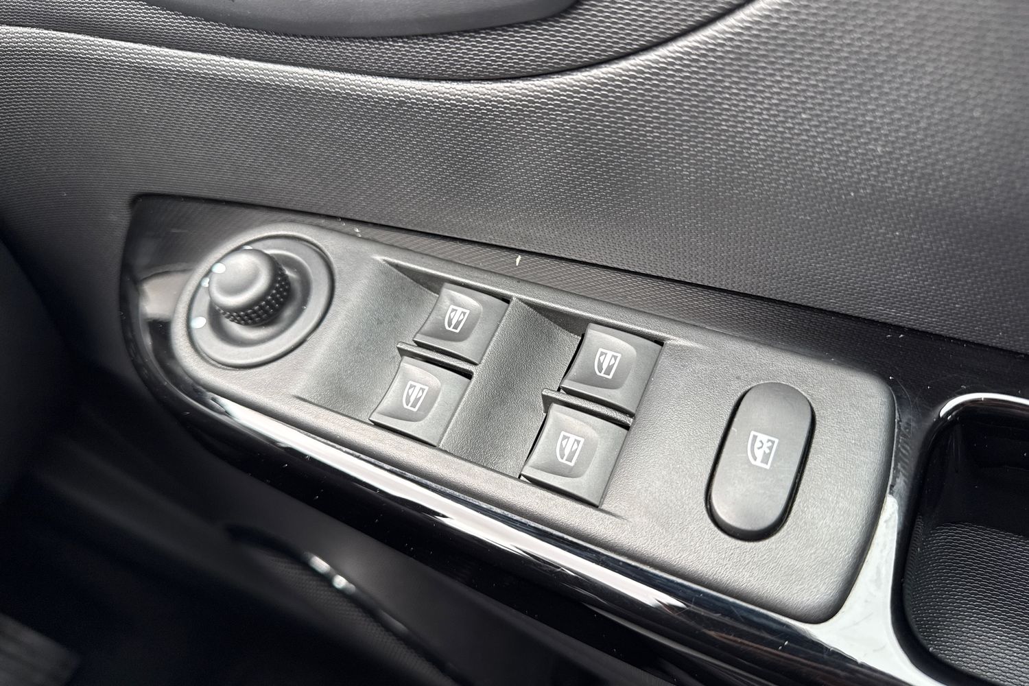 Used Renault Captur 2015 for sale - 77829329: Photo 39