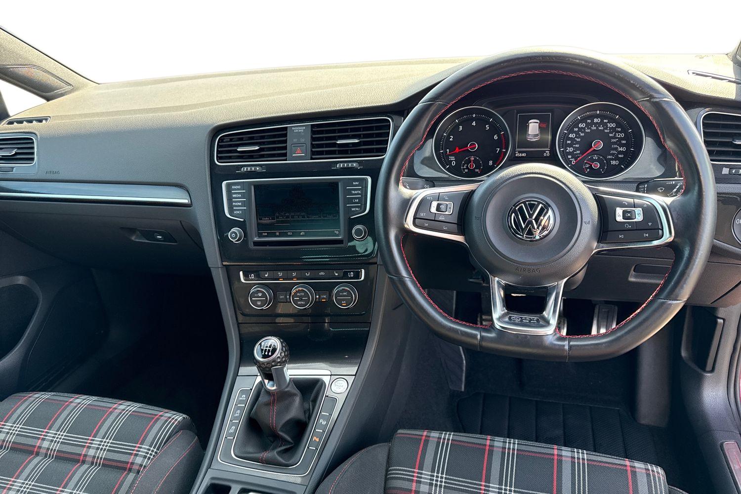 Used Volkswagen Golf 2015 for sale - 78154904: Photo 18