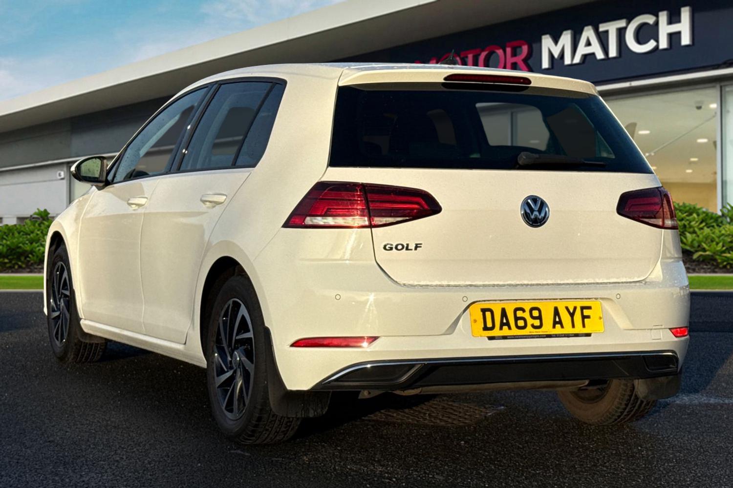 Used Volkswagen Golf 2019 for sale - 76929154: Photo 2