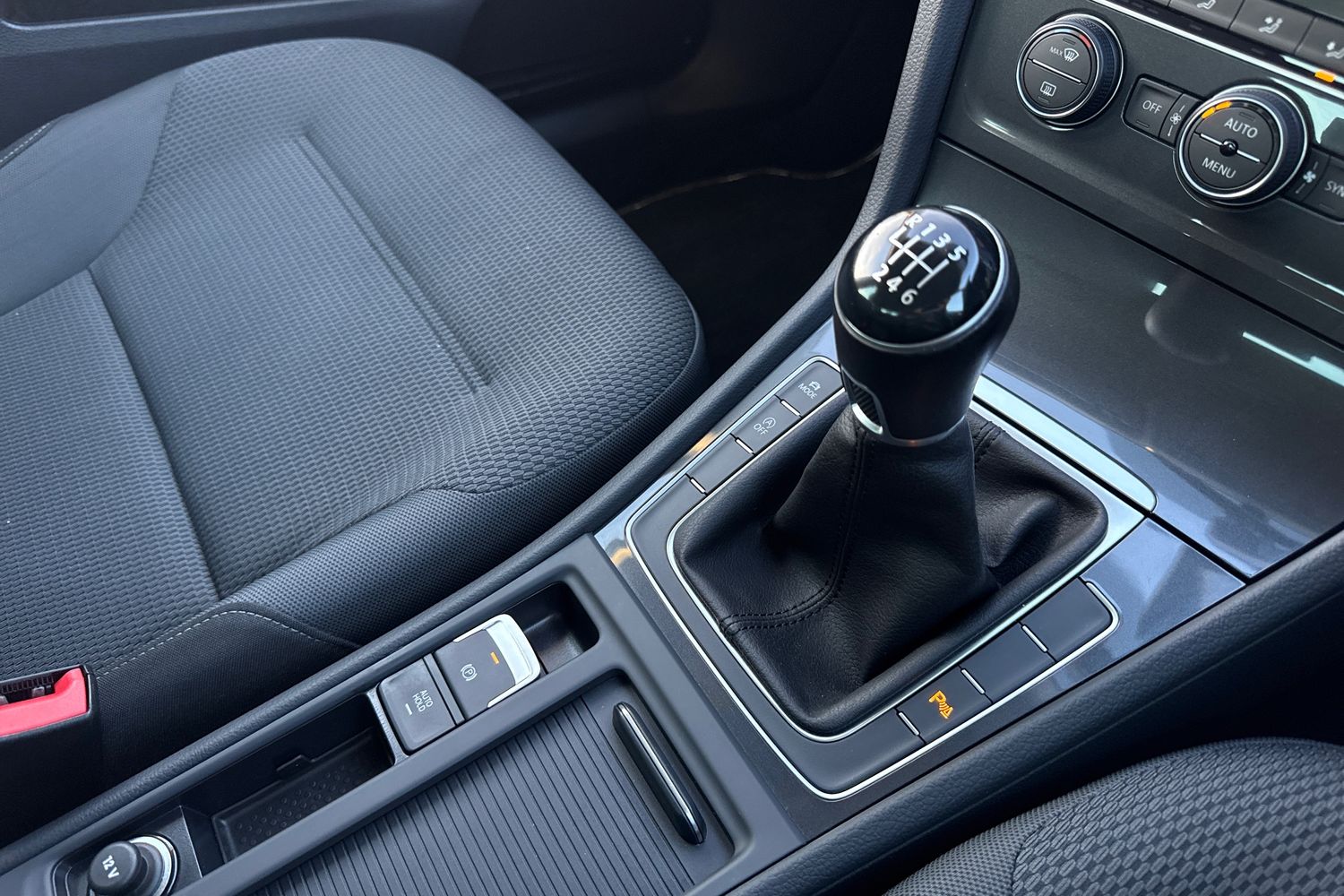 Used Volkswagen Golf 2019 for sale - 76929154: Photo 23