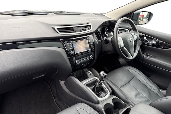 Used Nissan Qashqai 2016 for sale - 76298749: Photo 15