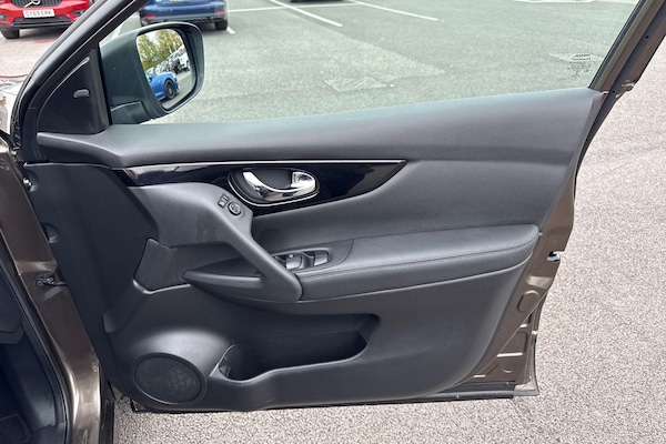 Used Nissan Qashqai 2016 for sale - 76298749: Photo 21