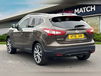 Used Nissan Qashqai 2016 for sale - 76298749: Photo 2