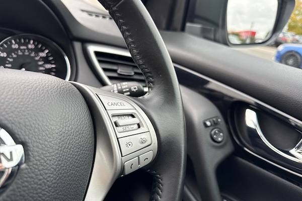 Used Nissan Qashqai 2016 for sale - 76298749: Photo 38
