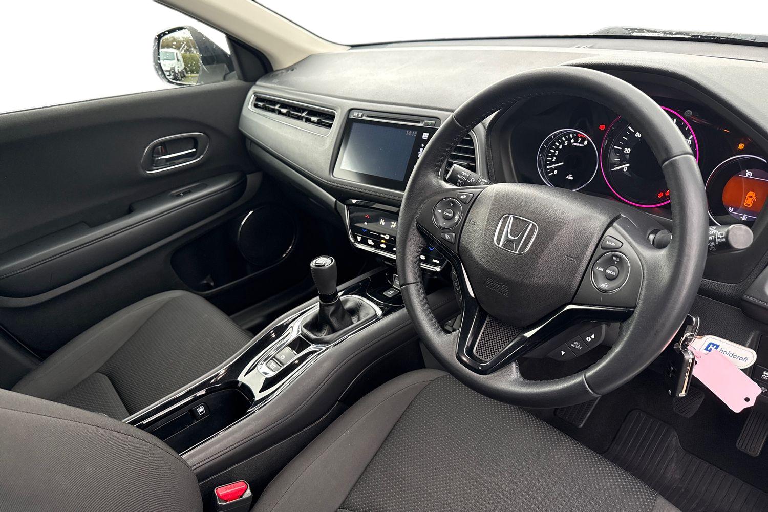 Used Honda HR-V 2018 for sale - 77686828: Photo 14