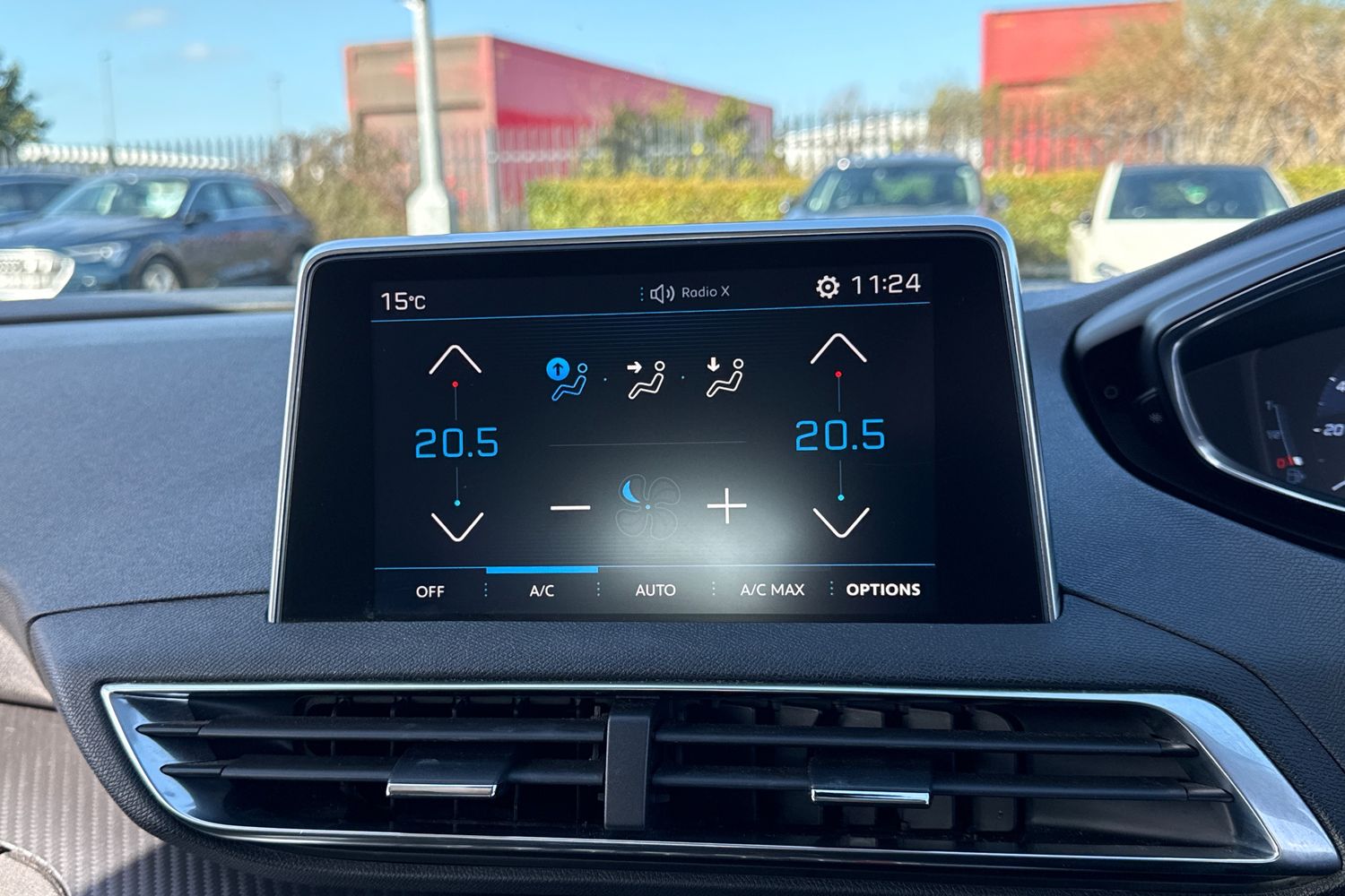 Used Peugeot 3008 2018 for sale - 77733777: Photo 22