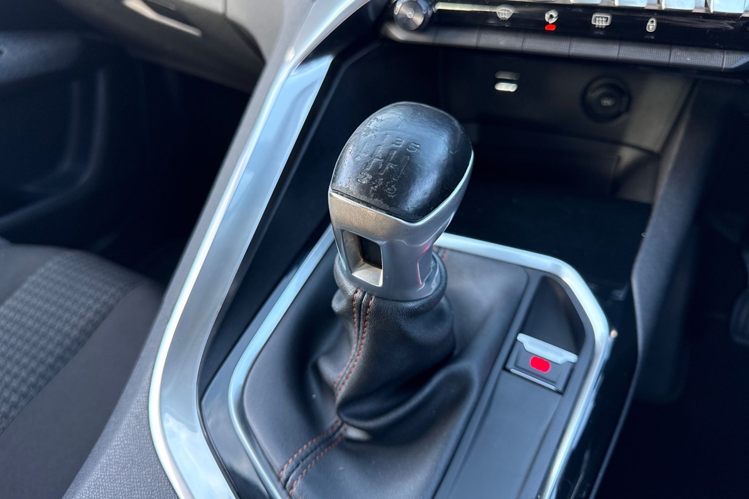 Used Peugeot 3008 2018 for sale - 77733777: Photo 23