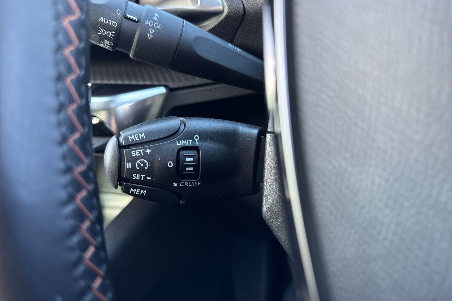 Used Peugeot 3008 2018 for sale - 77733777: Photo 40