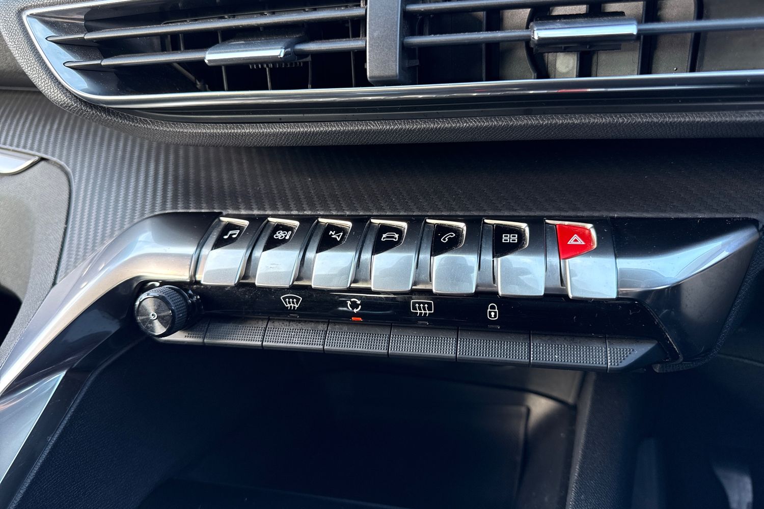 Used Peugeot 3008 2018 for sale - 77733777: Photo 53