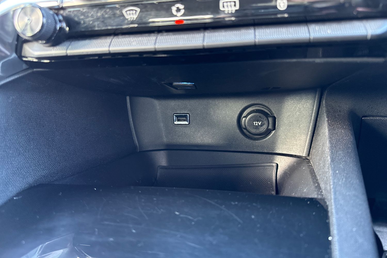 Used Peugeot 3008 2018 for sale - 77733777: Photo 54