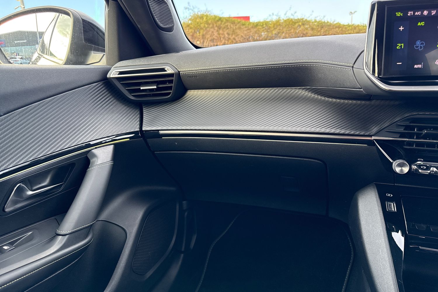 Used Peugeot 2008 2024 for sale - 76863234: Photo 15