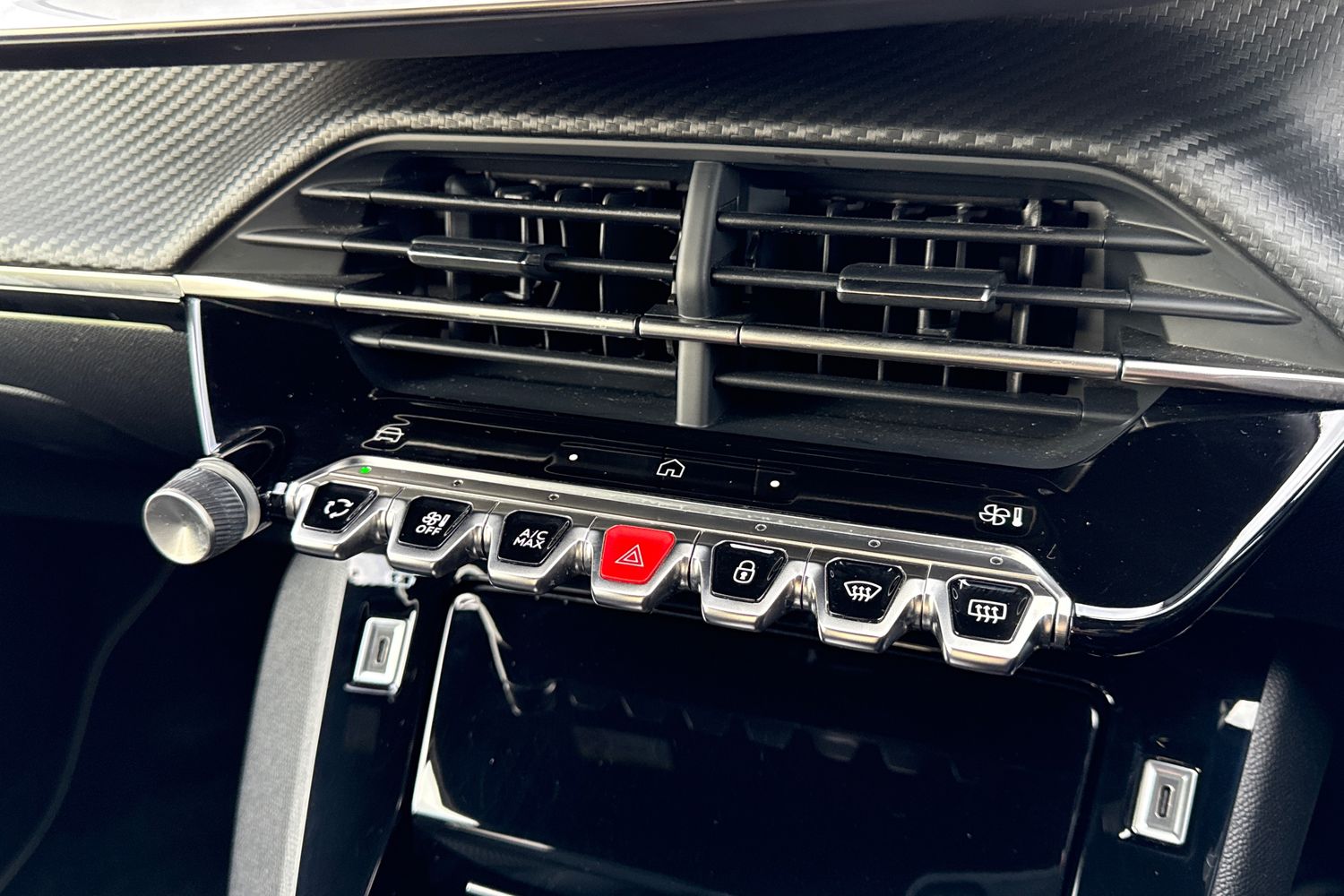 Used Peugeot 2008 2024 for sale - 76863234: Photo 54