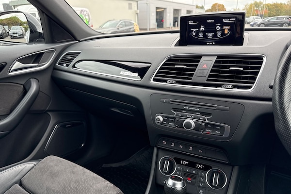 Used Audi Q3 2017 for sale - 76304842: Photo 45