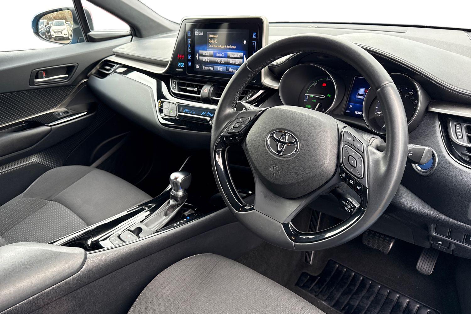 Used Toyota C-HR 2018 for sale - 77649471: Photo 14