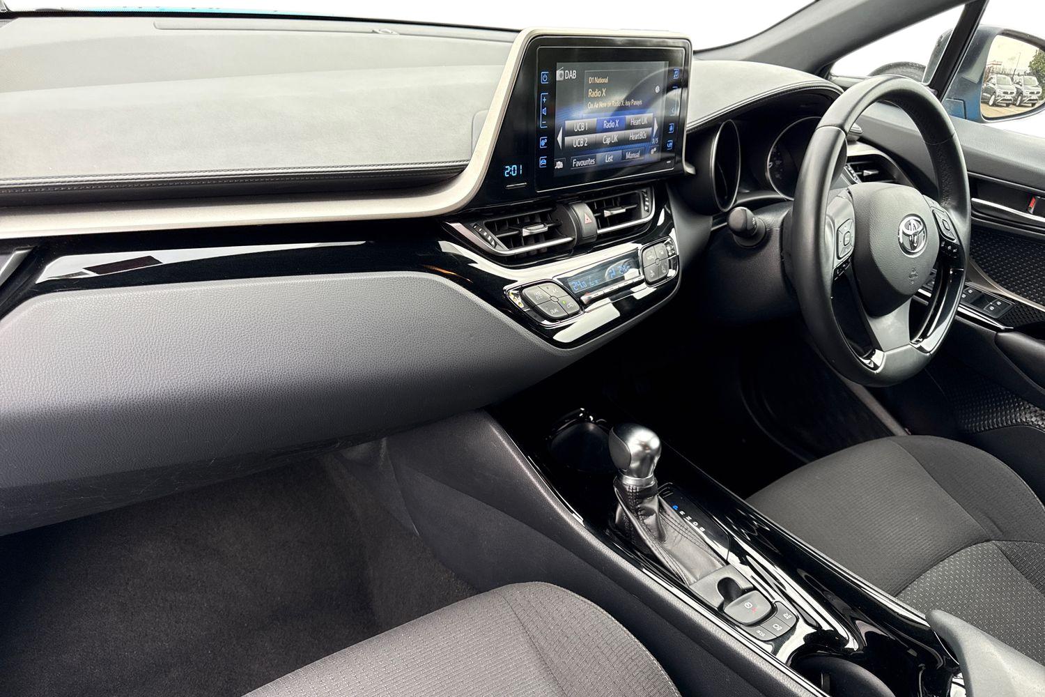 Used Toyota C-HR 2018 for sale - 77649471: Photo 15