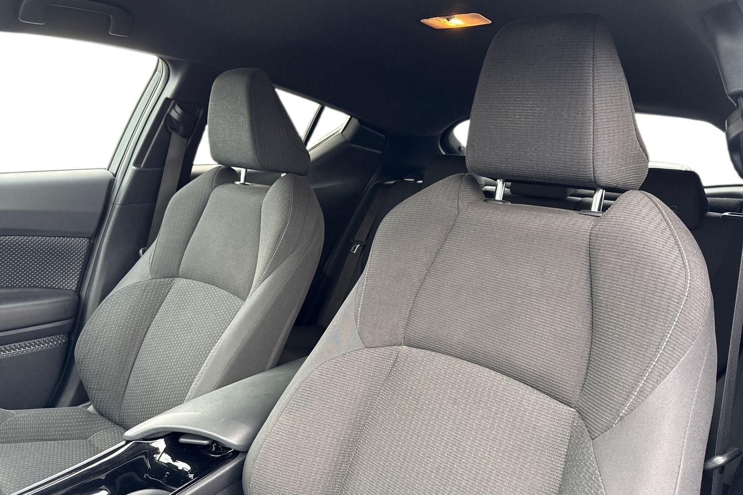 Used Toyota C-HR 2018 for sale - 77649471: Photo 16