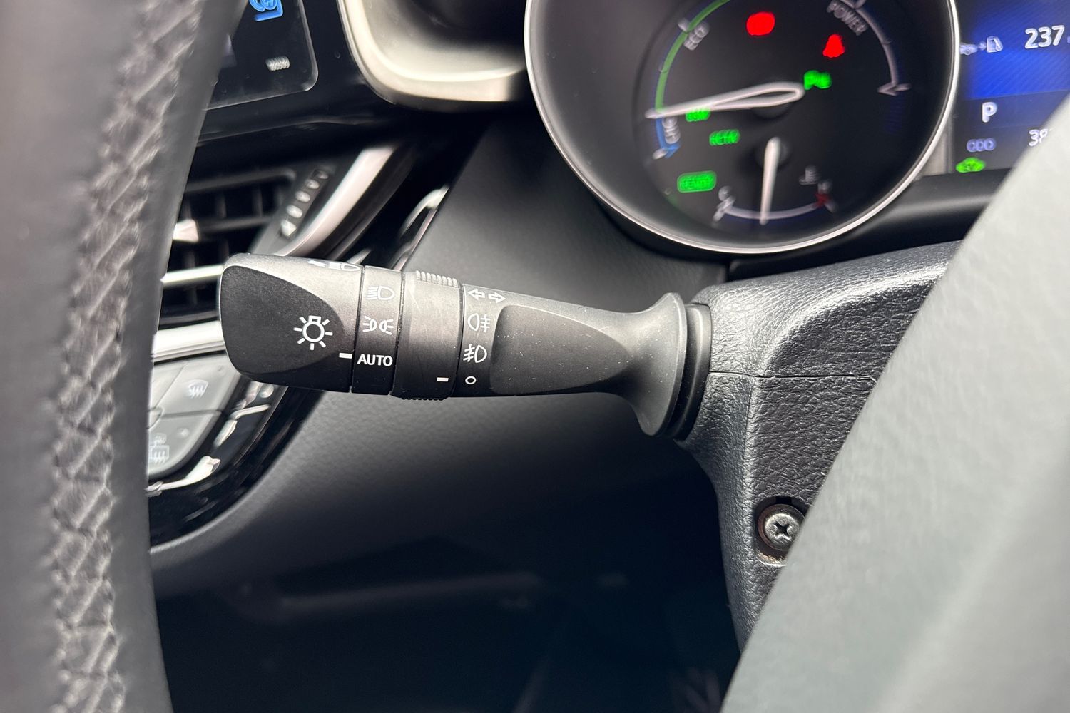 Used Toyota C-HR 2018 for sale - 77649471: Photo 42