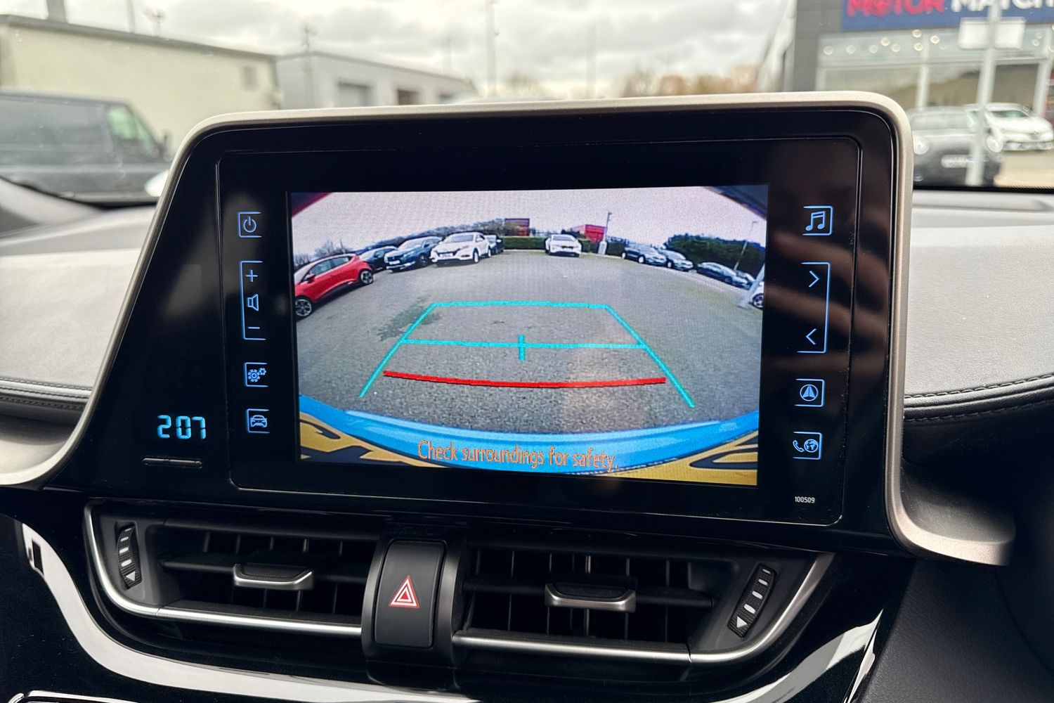 Used Toyota C-HR 2018 for sale - 77649471: Photo 55