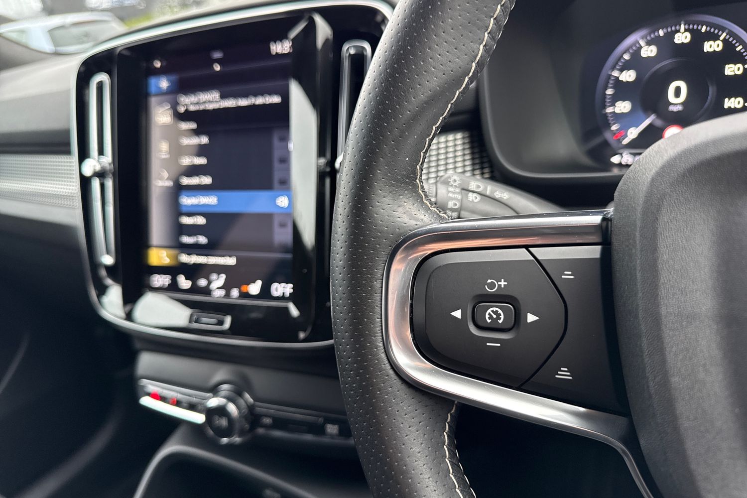 Used Volvo XC40 2020 for sale - 77220048: Photo 37