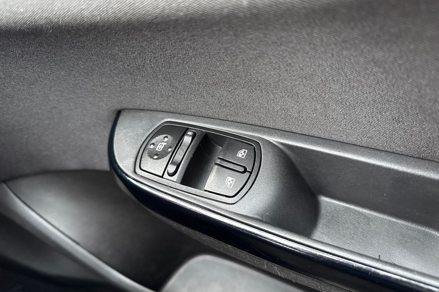 Used Vauxhall Corsa 2017 for sale - 77026485: Photo 38