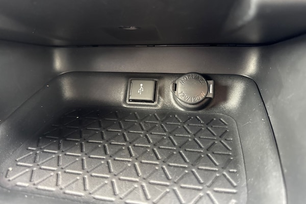 Used Toyota RAV4 2020 for sale - 76219932: Photo 51