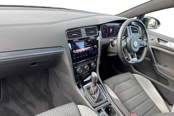 Used Volkswagen Golf 2019 for sale - 76182075: Photo 15