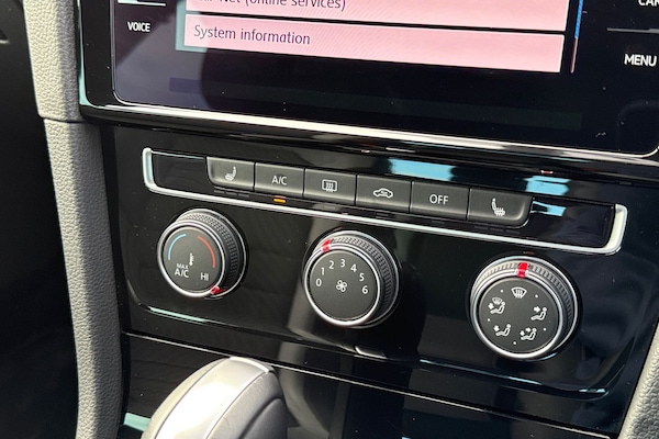 Used Volkswagen Golf 2019 for sale - 76182075: Photo 22