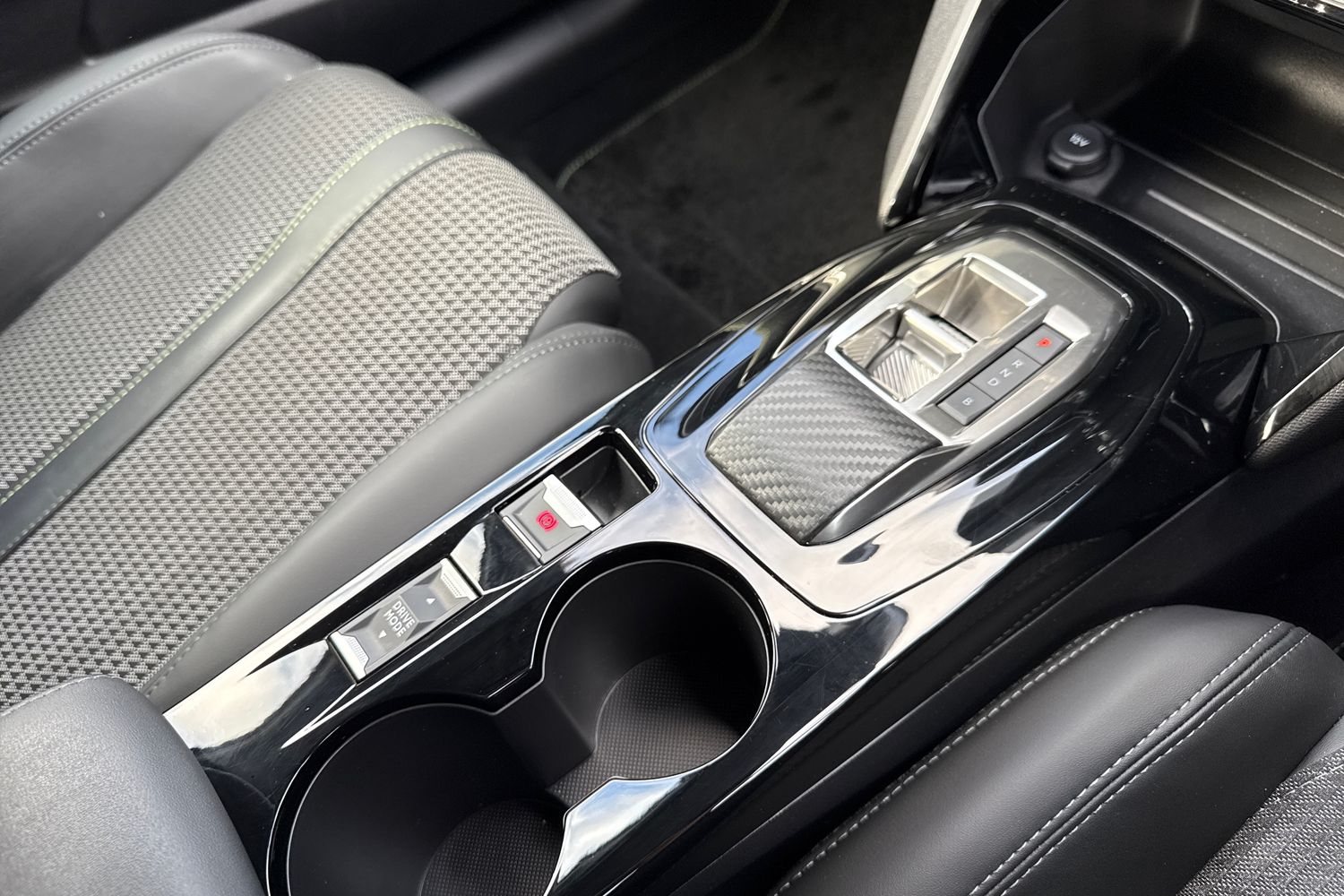 Used Peugeot E-208 2022 for sale - 77570986: Photo 23