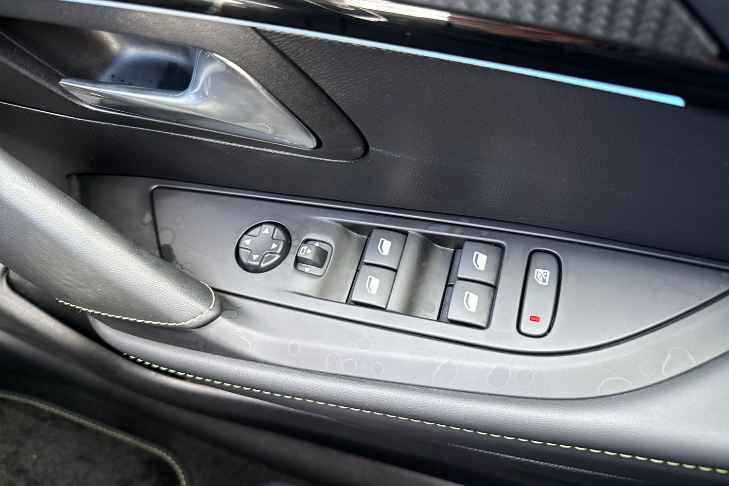 Used Peugeot E-208 2022 for sale - 77570986: Photo 42