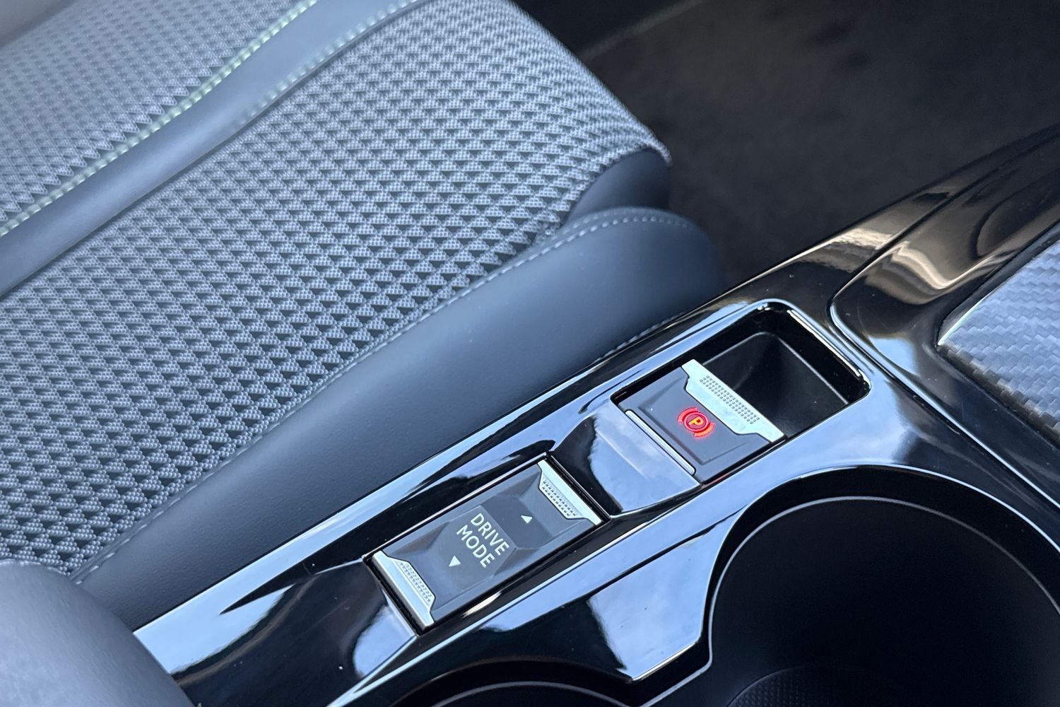 Used Peugeot E-208 2022 for sale - 77570986: Photo 61