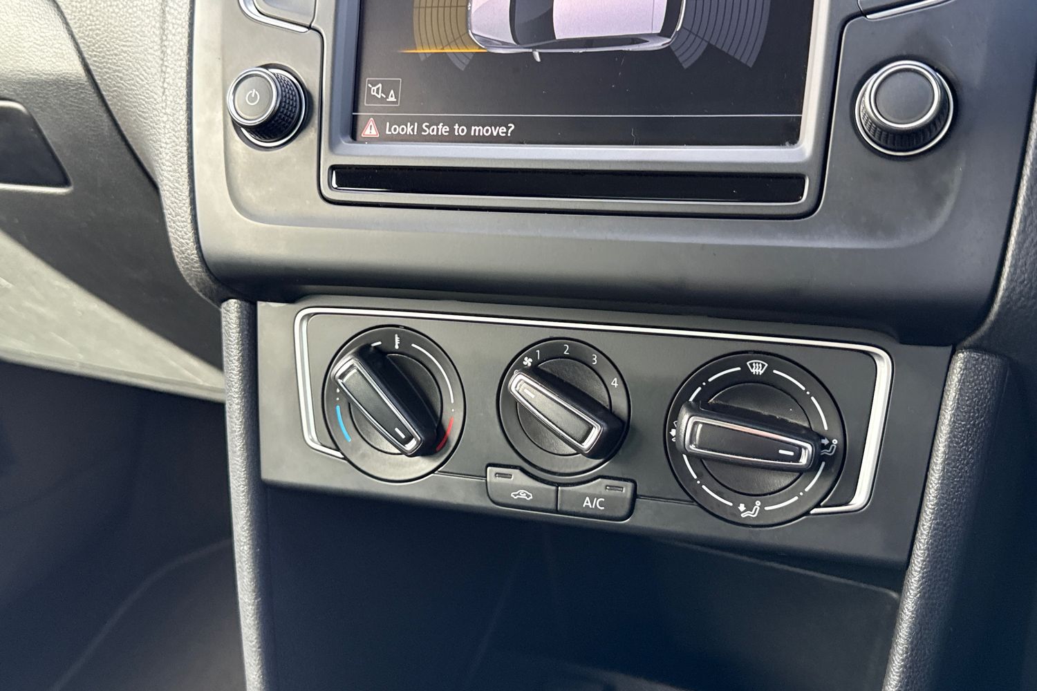 Used Volkswagen Polo 2016 for sale - 78069850: Photo 22