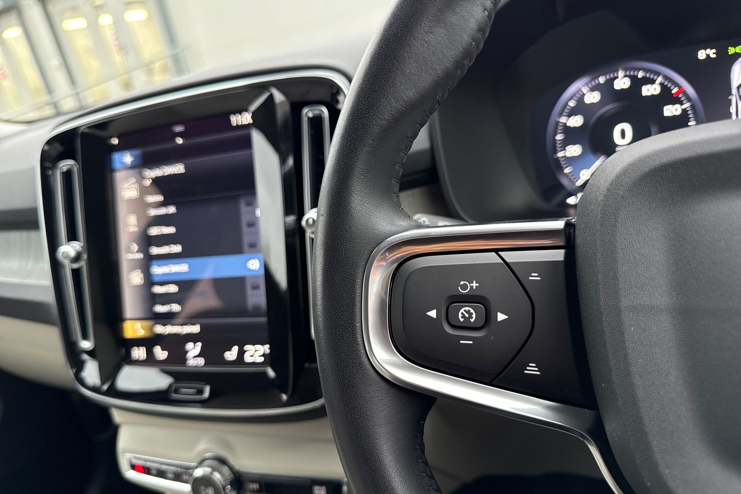 Used Volvo XC40 2021 for sale - 77037318: Photo 39