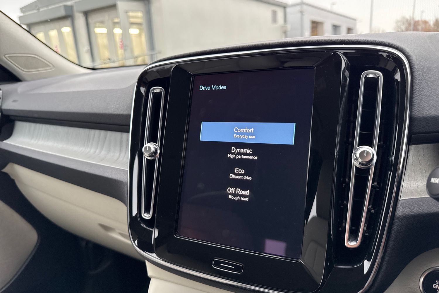 Used Volvo XC40 2021 for sale - 77037318: Photo 51