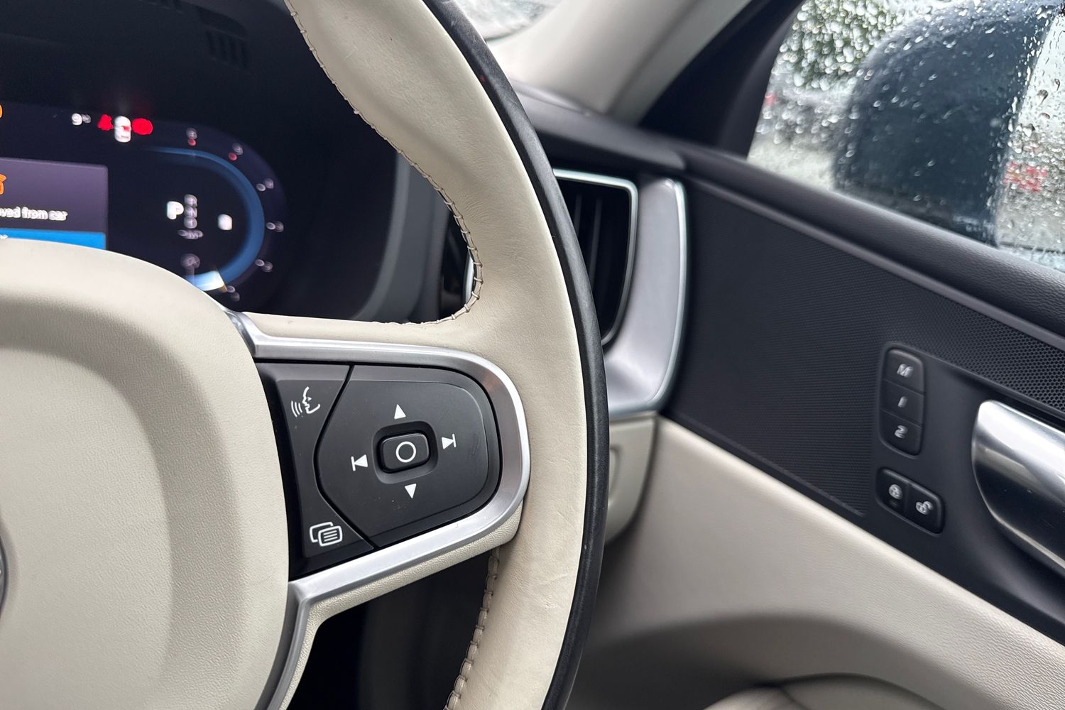 Used Volvo XC60 2021 for sale - 77337202: Photo 38