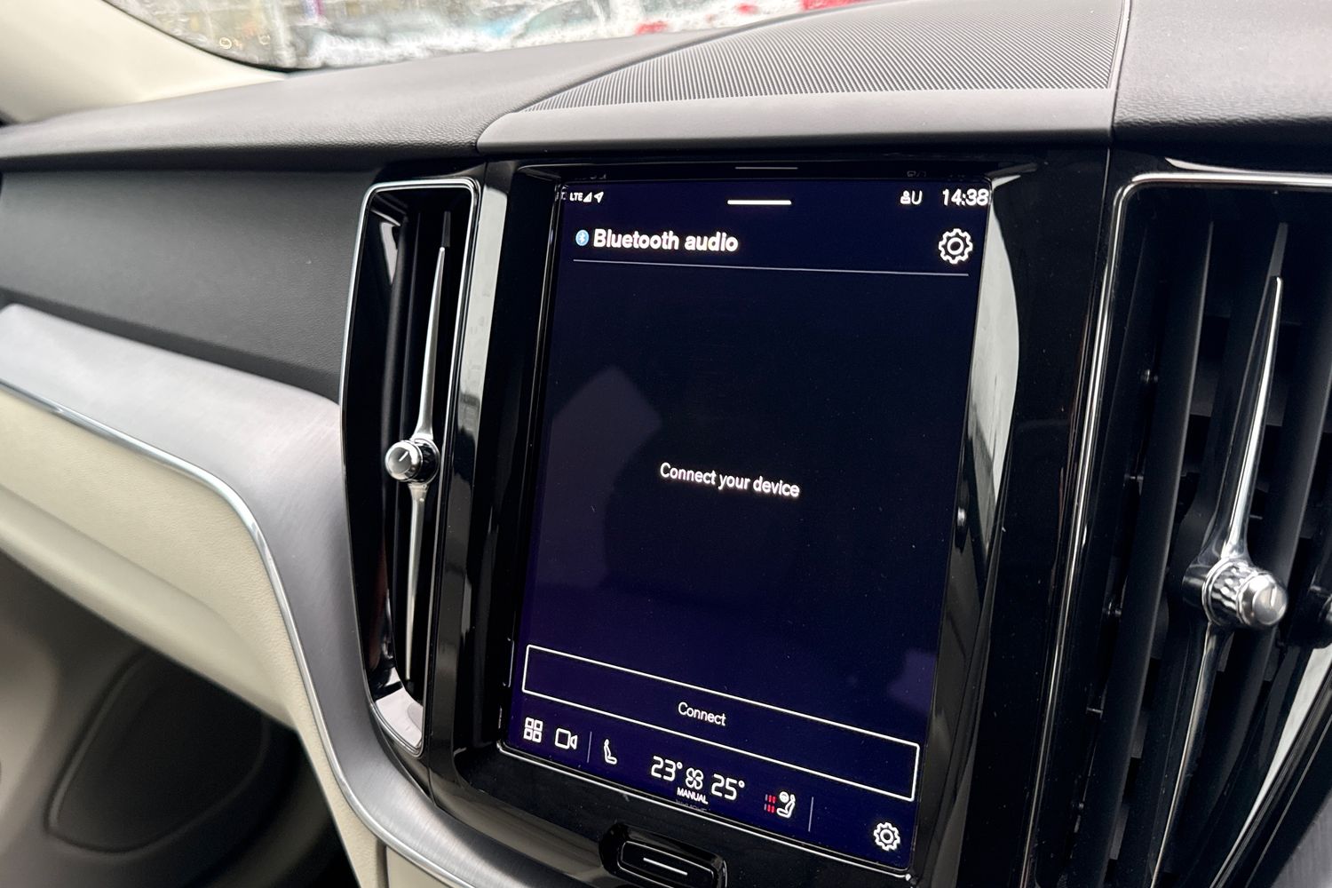 Used Volvo XC60 2021 for sale - 77337202: Photo 45