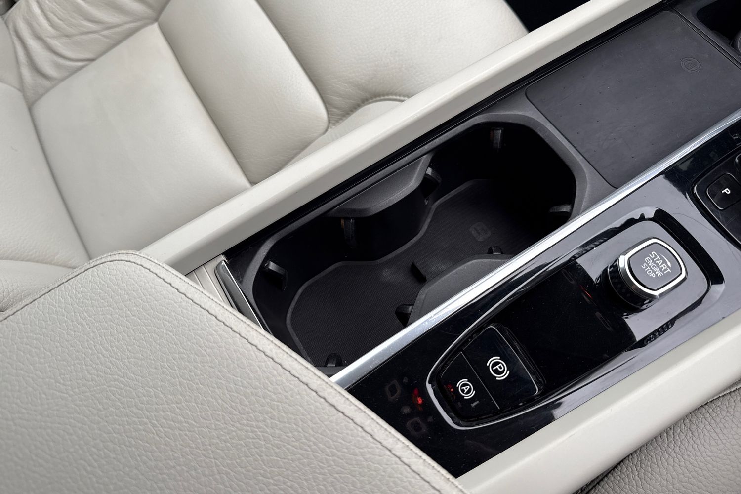 Used Volvo XC60 2021 for sale - 77337202: Photo 55