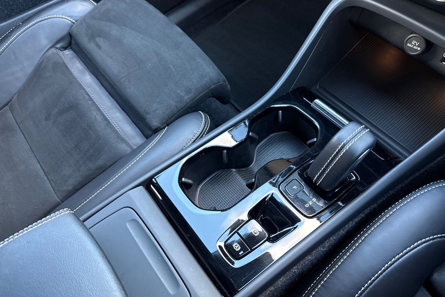 Used Volvo XC40 2021 for sale - 77233256: Photo 23