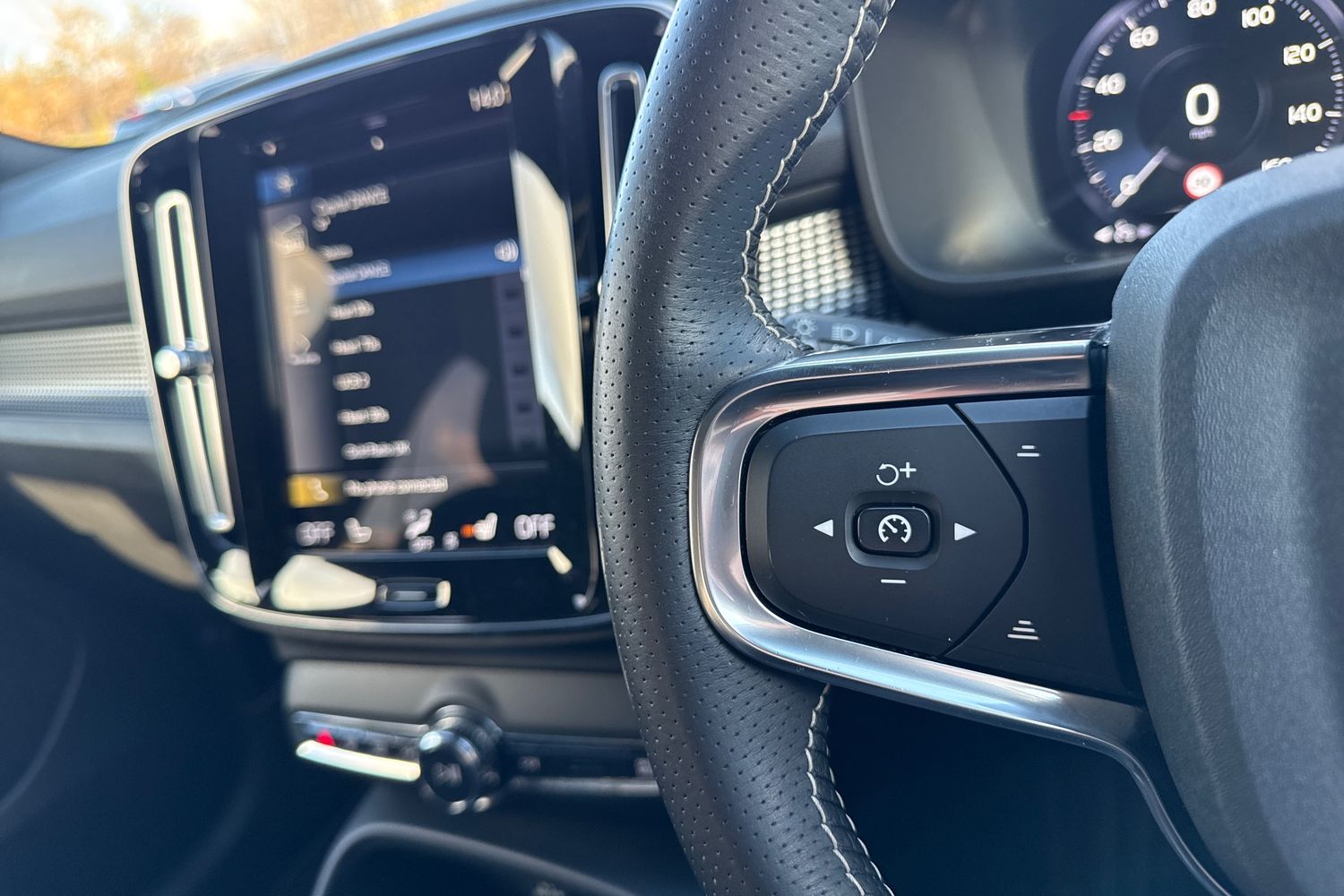 Used Volvo XC40 2021 for sale - 77233256: Photo 39