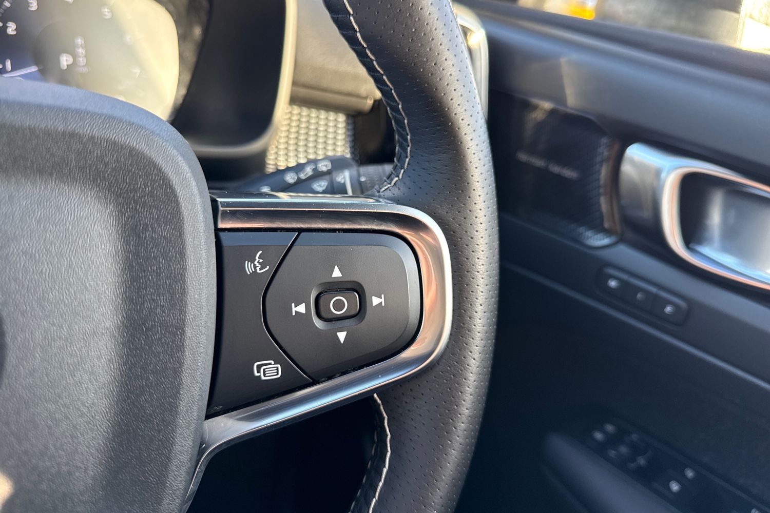 Used Volvo XC40 2021 for sale - 77233256: Photo 40