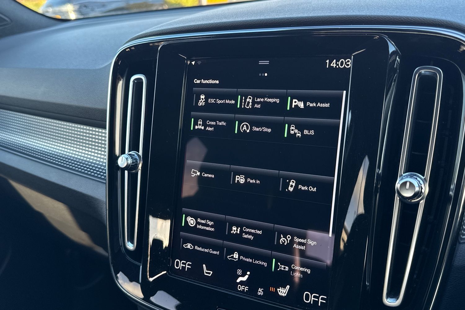 Used Volvo XC40 2021 for sale - 77233256: Photo 50