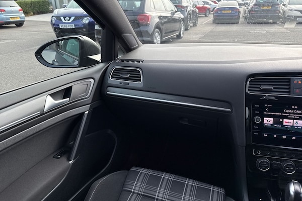 Used Volkswagen Golf 2019 for sale - 76253388: Photo 20