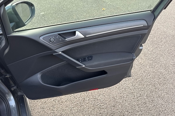 Used Volkswagen Golf 2019 for sale - 76253388: Photo 21