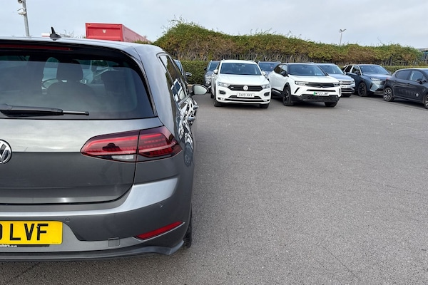 Used Volkswagen Golf 2019 for sale - 76253388: Photo 35