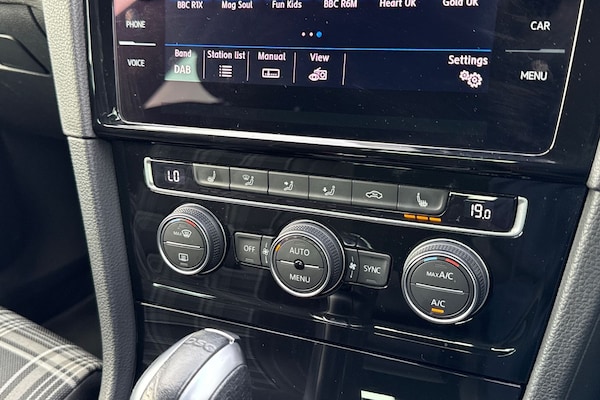 Used Volkswagen Golf 2019 for sale - 76253388: Photo 54