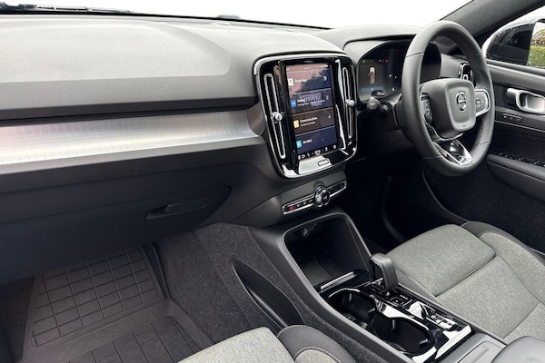 Used Volvo XC40 2023 for sale - 76320433: Photo 15