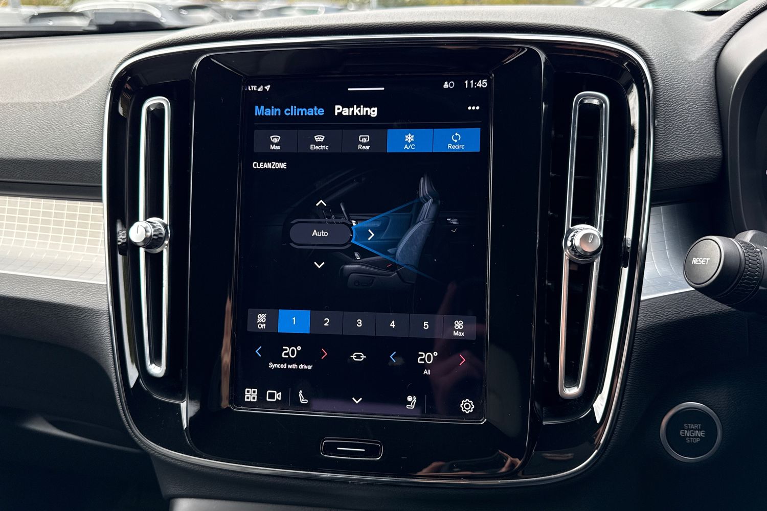 Used Volvo XC40 2023 for sale - 76320433: Photo 22