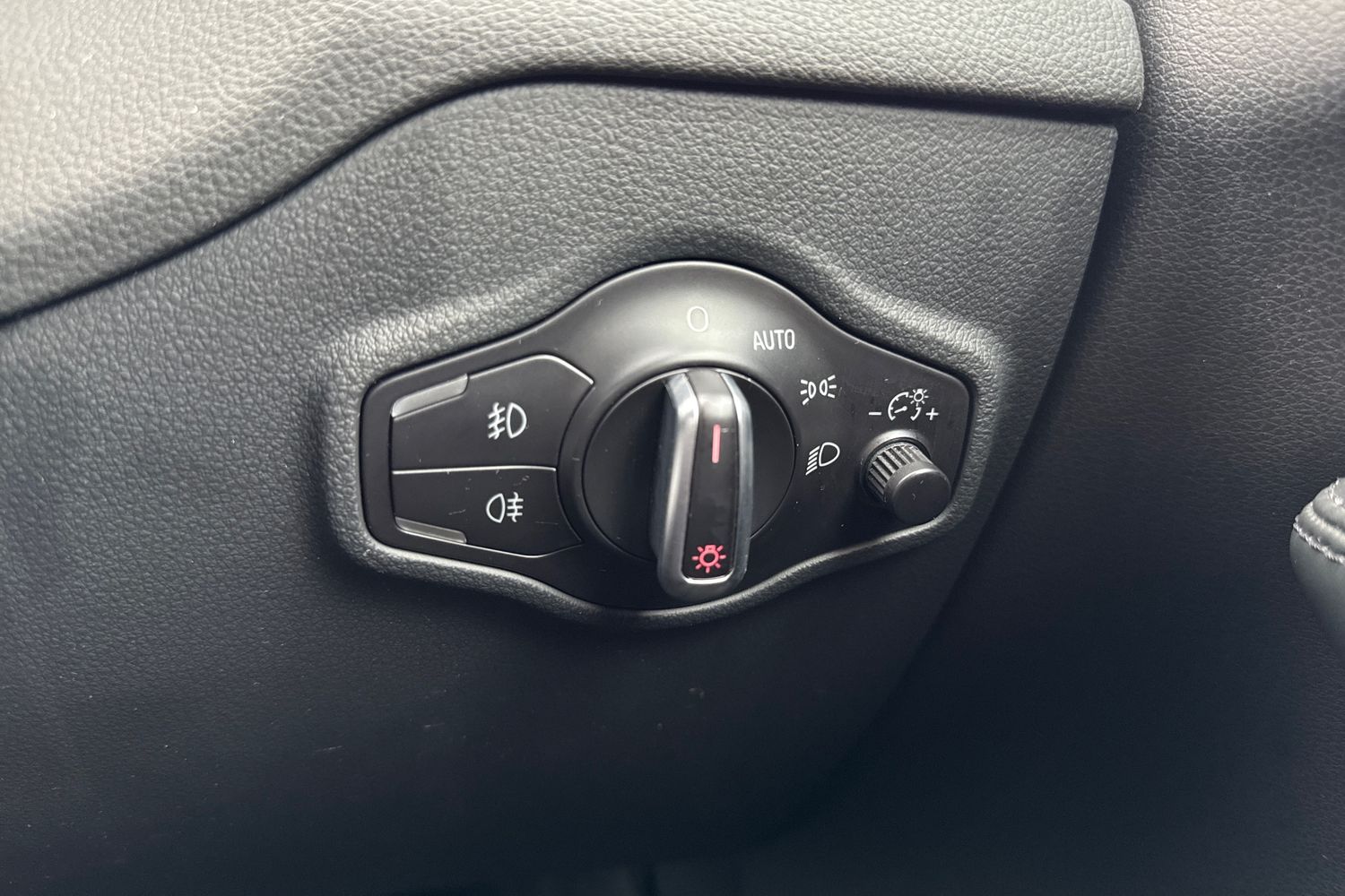 Used Audi Q5 2016 for sale - 76115235: Photo 42