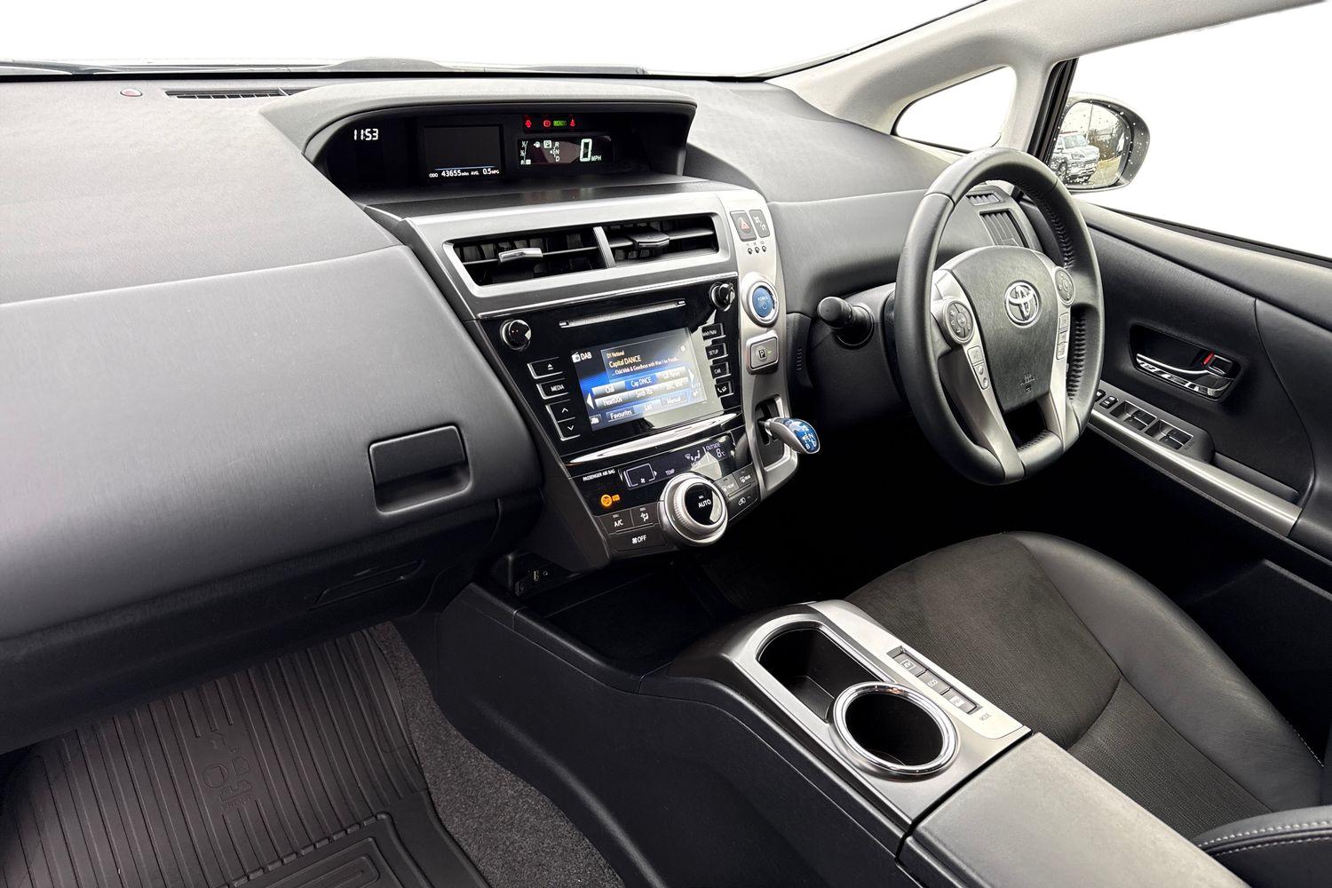 Used Toyota Prius+ 2018 for sale - 77415365: Photo 15